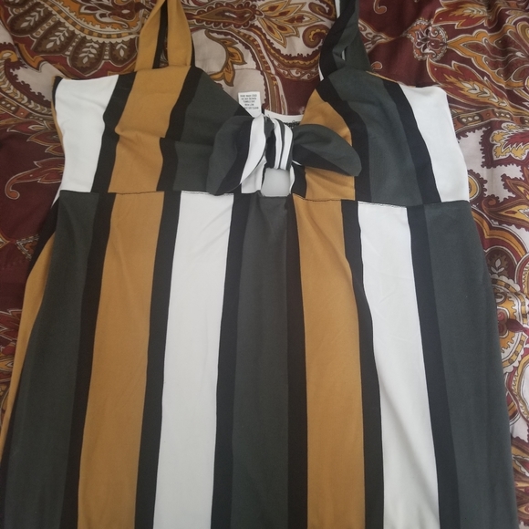 Brand new plus size striped dress - Picture 2 of 4